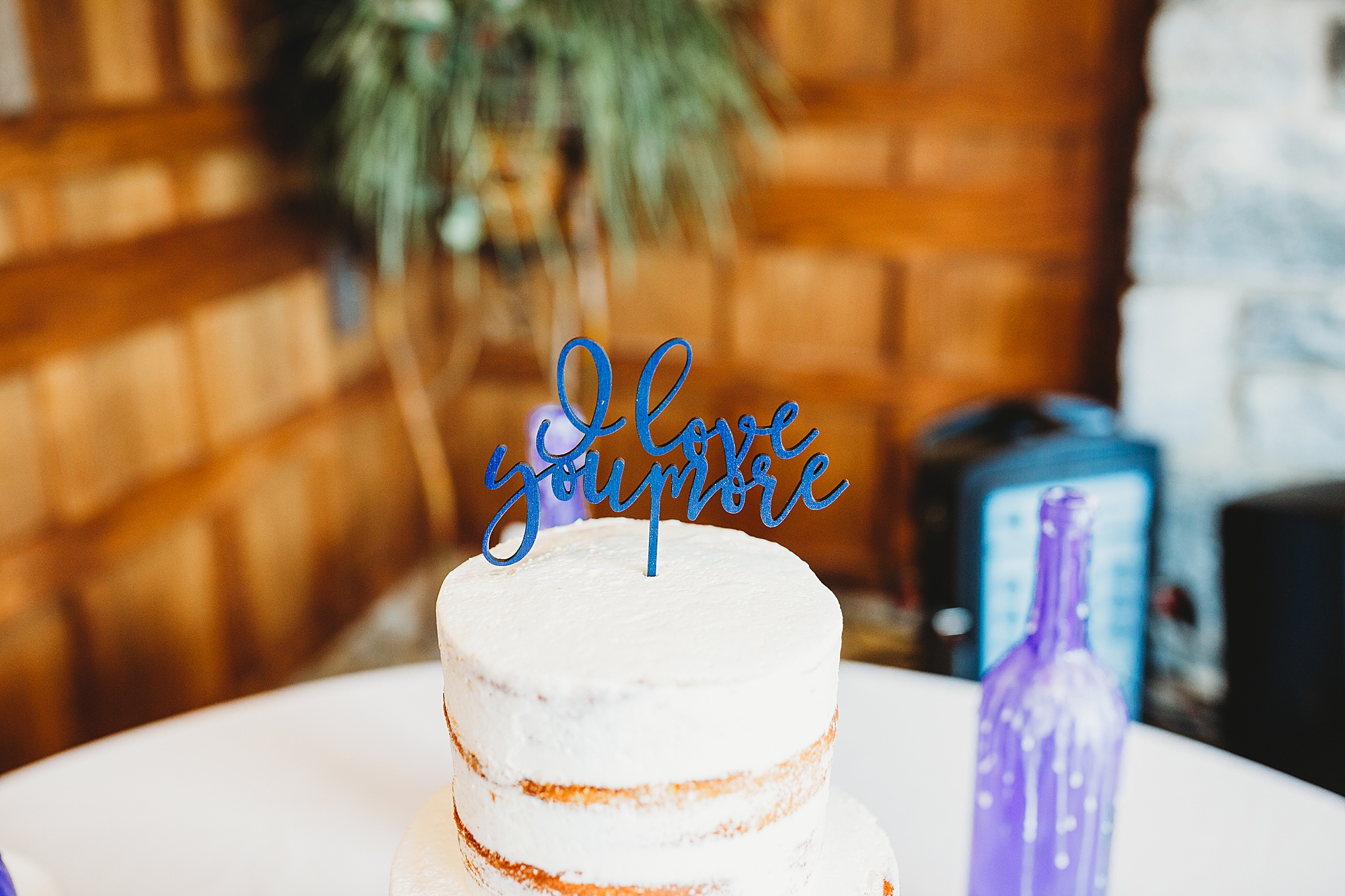 small wedding cake; anniversary cake