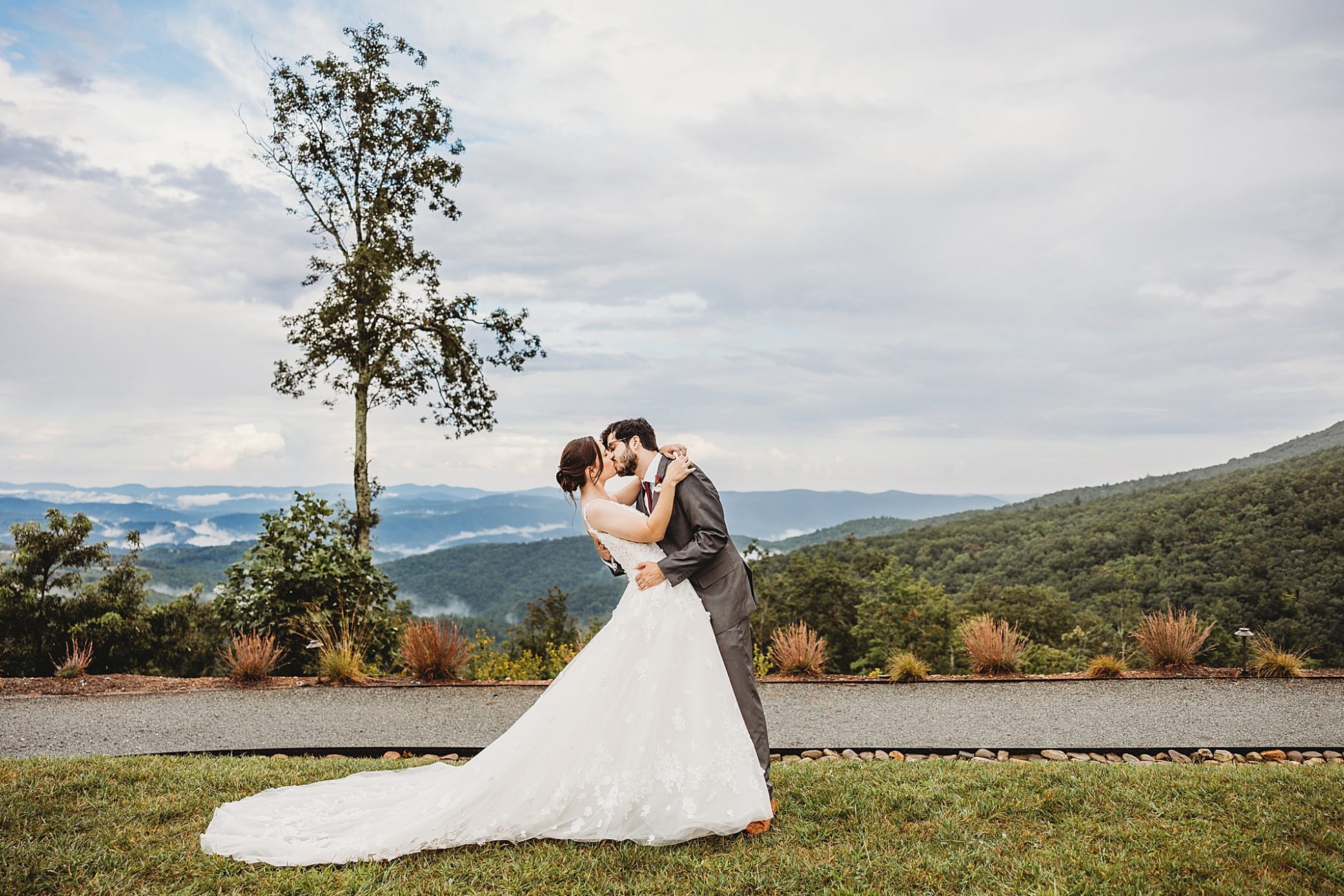 Charlotte wedding photographers; Dawn Marie Photography